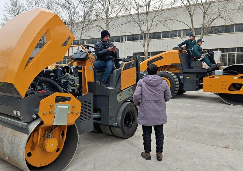 國外客戶來我廠參觀考察，并達成合作意向