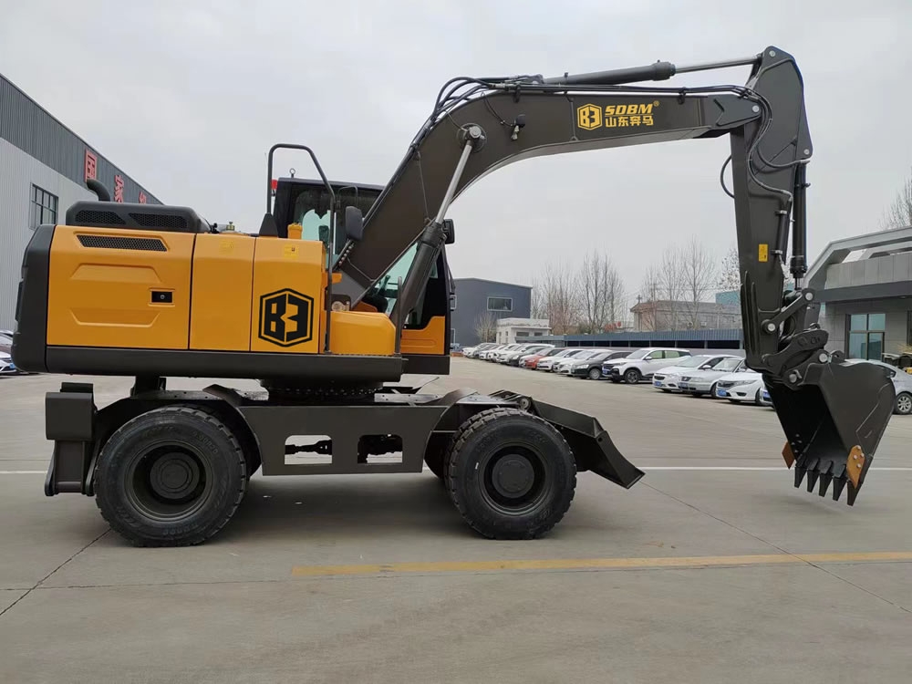 輪胎式中型挖掘機(jī)BMPC150