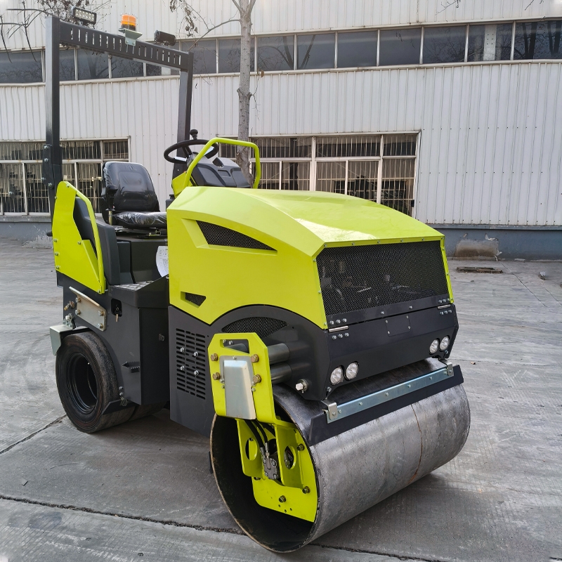 新款3.5噸前鋼后膠座駕式壓路機3500