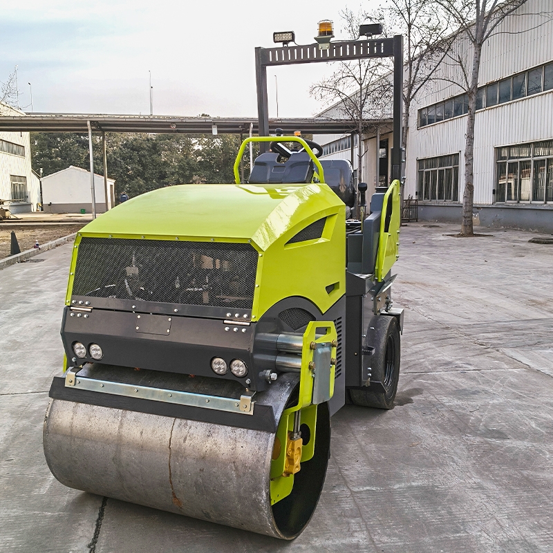 新款3.5噸前鋼后膠座駕式壓路機3500